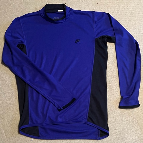 EUC Nike DriFit Size L - Picture 5 of 13